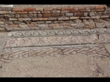 04568 ostia - regio i - insula xiv - domus di amore e psiche (i,xiv,5) - raum (b) - mosaik - detail.jpg